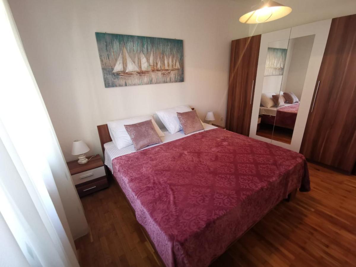 Apartments Mila Kastela Exterior photo