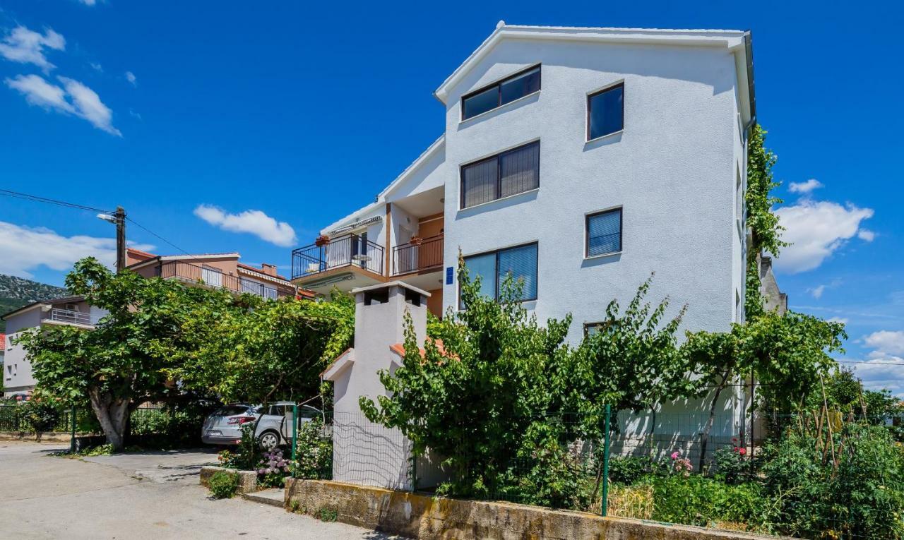 Apartments Mila Kastela Exterior photo