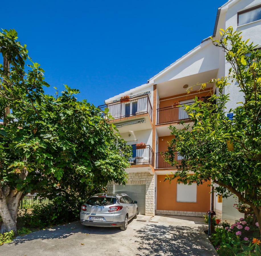 Apartments Mila Kastela Exterior photo